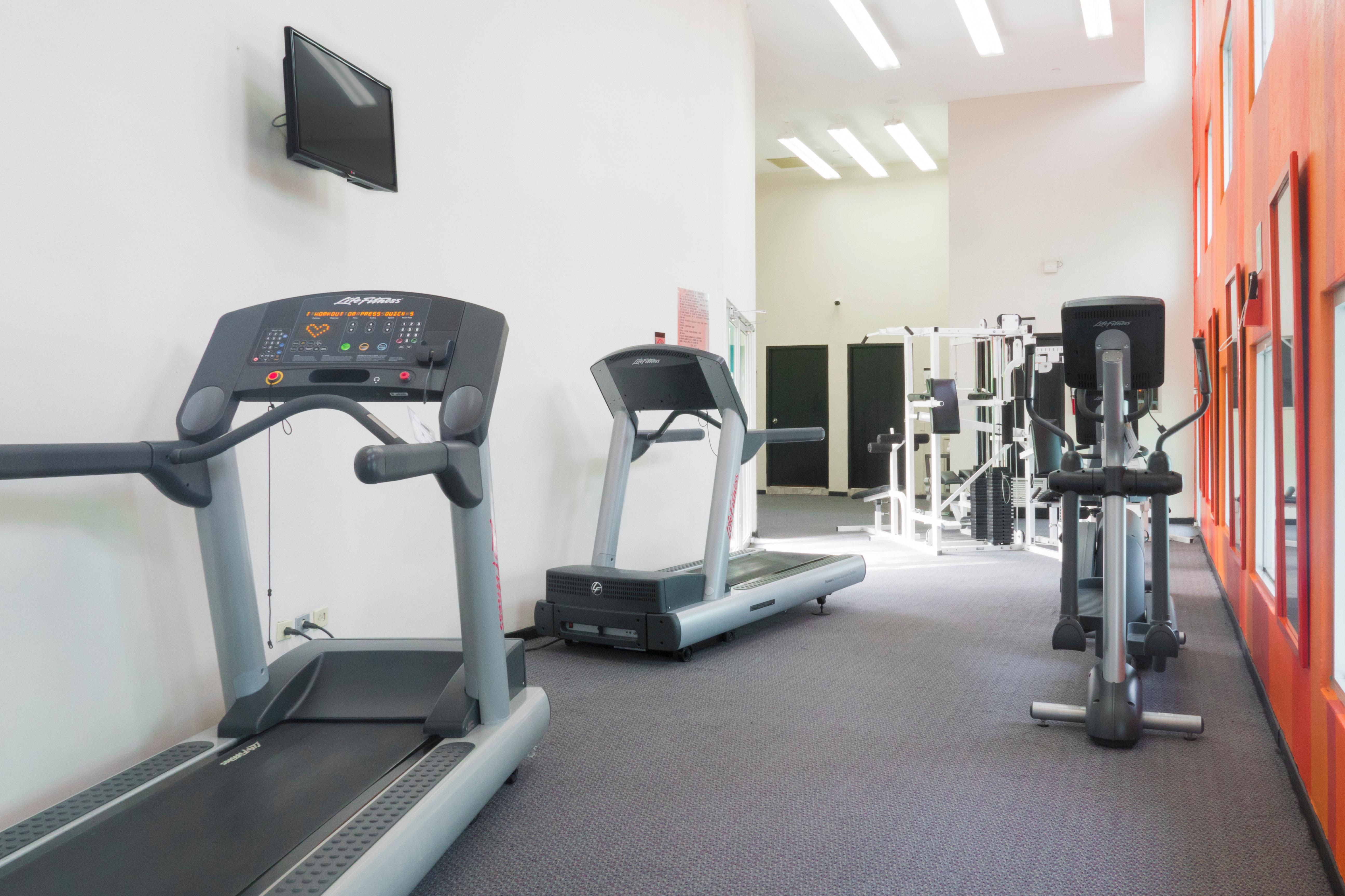 Holiday Inn Monterrey-Parque Fundidora By Ihg Exterior photo The gym at the University of Brighton