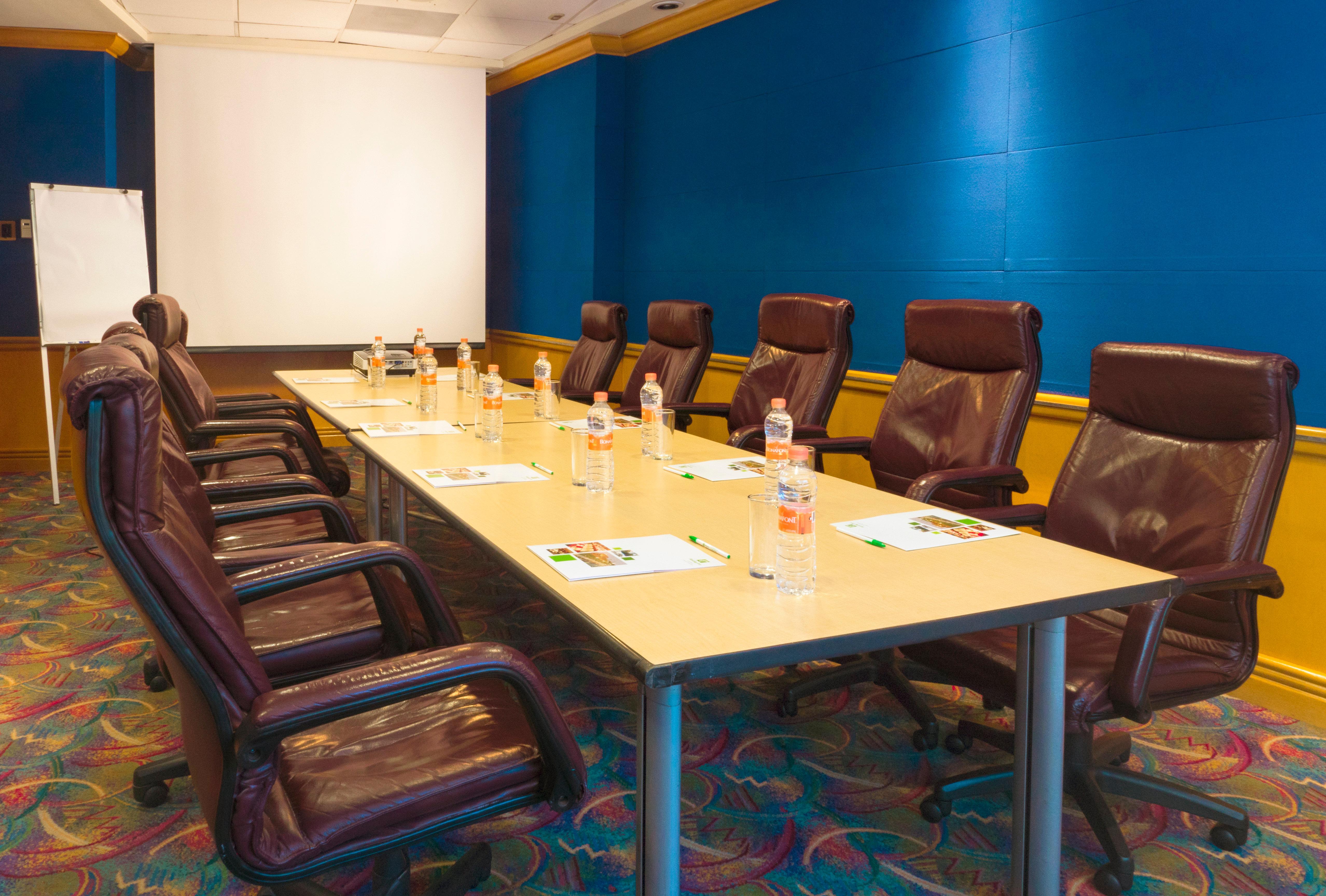 Holiday Inn Monterrey-Parque Fundidora By Ihg Exterior photo A boardroom at the National Space Centre