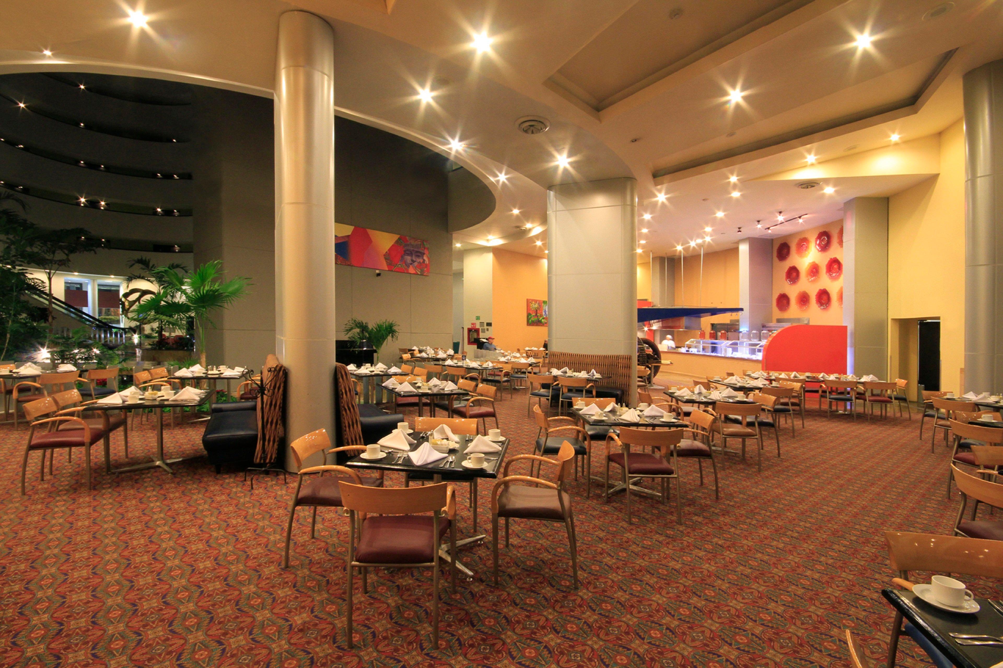 Holiday Inn Monterrey-Parque Fundidora By Ihg Exterior photo The restaurant