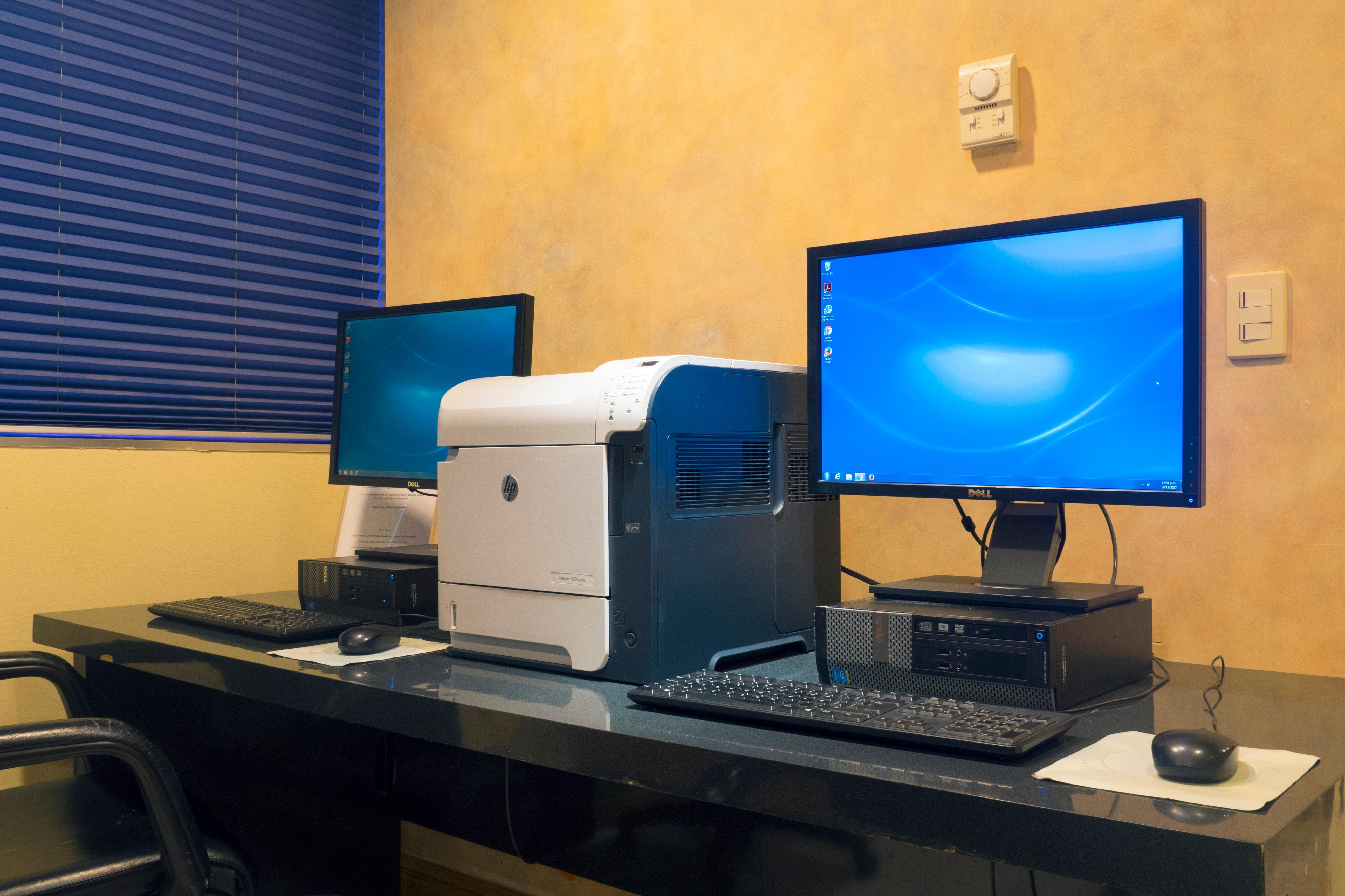 Holiday Inn Monterrey-Parque Fundidora By Ihg Exterior photo A computer printer