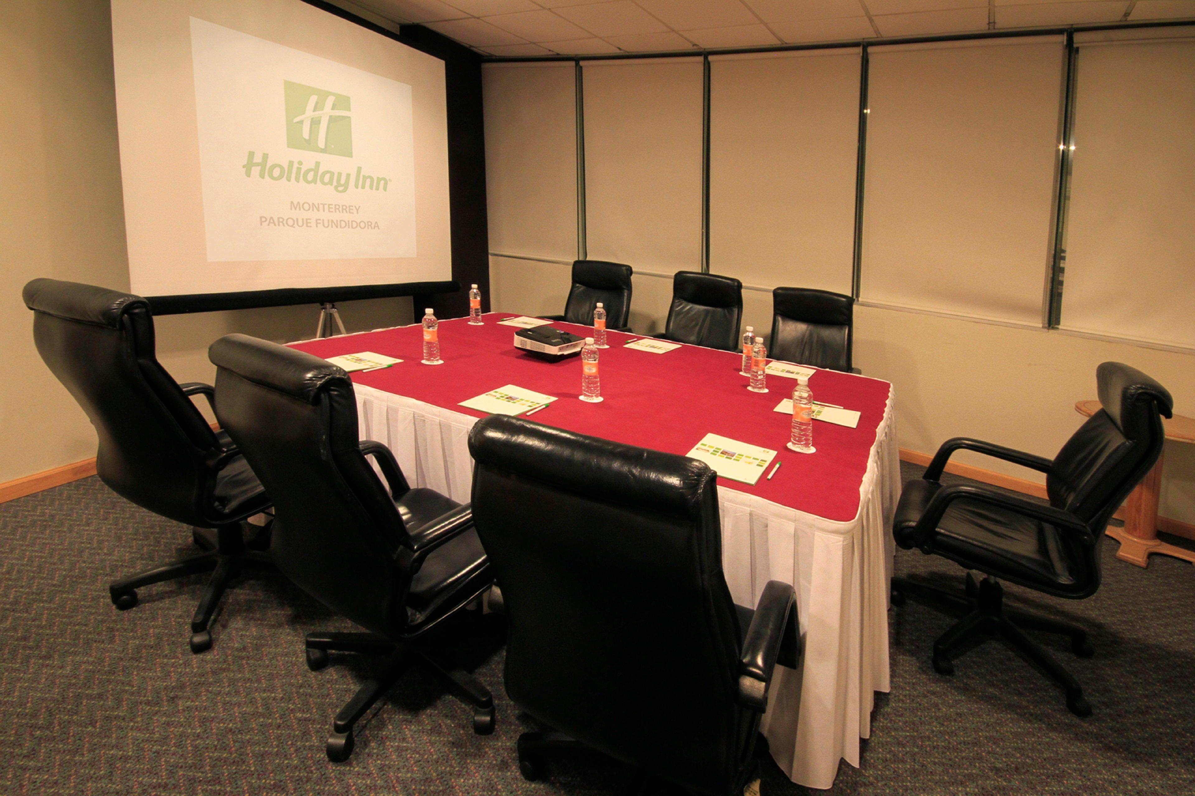 Holiday Inn Monterrey-Parque Fundidora By Ihg Exterior photo A typical boardroom