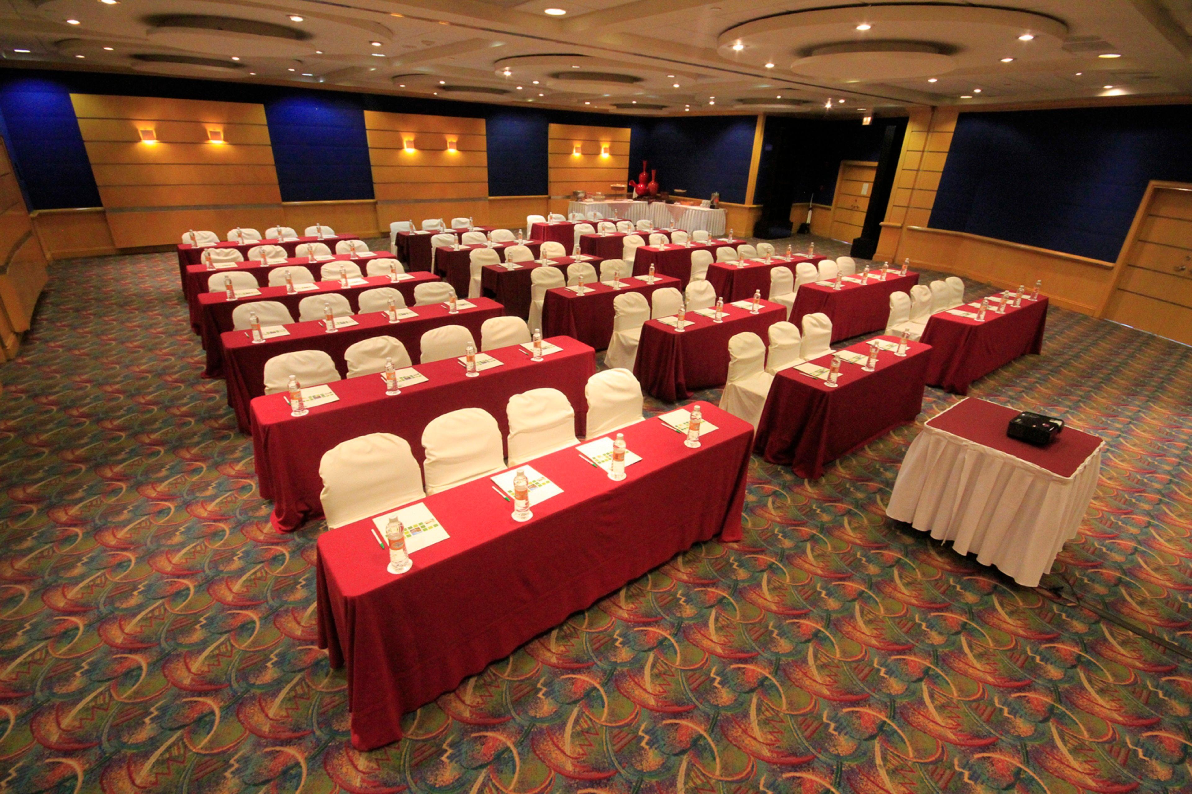Holiday Inn Monterrey-Parque Fundidora By Ihg Exterior photo A meeting room at a hotel
