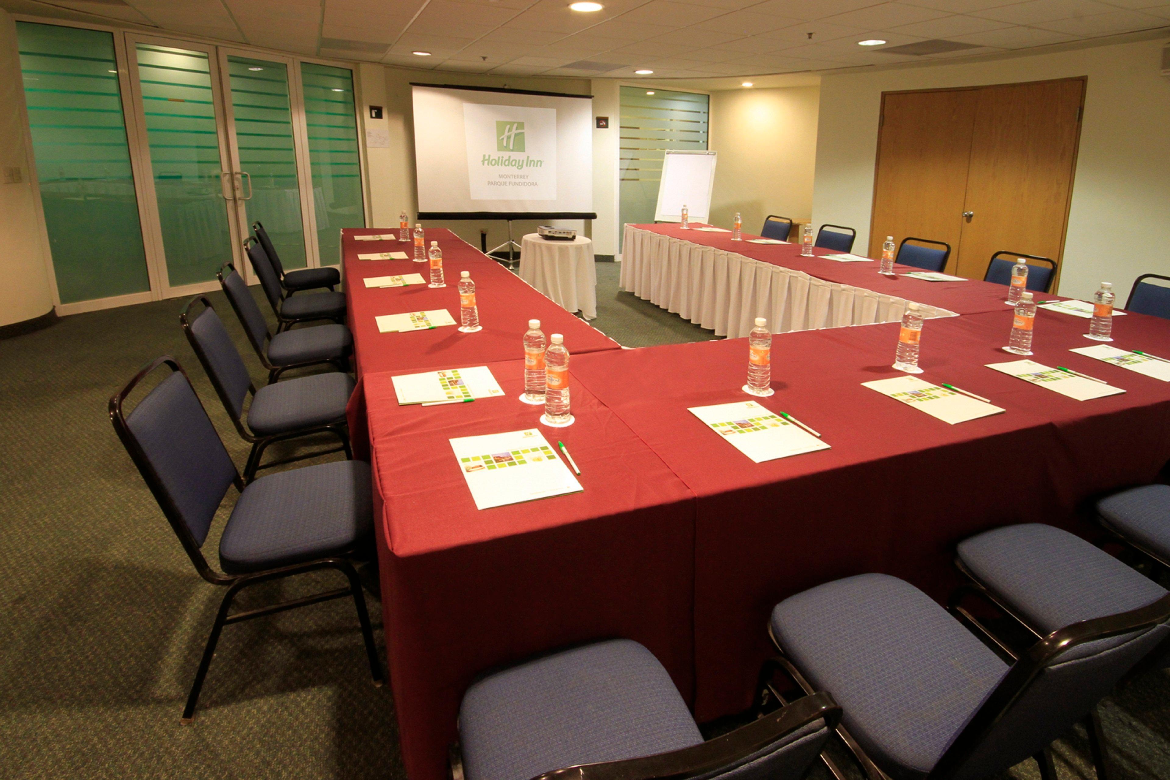 Holiday Inn Monterrey-Parque Fundidora By Ihg Exterior photo A meeting room at the hotel