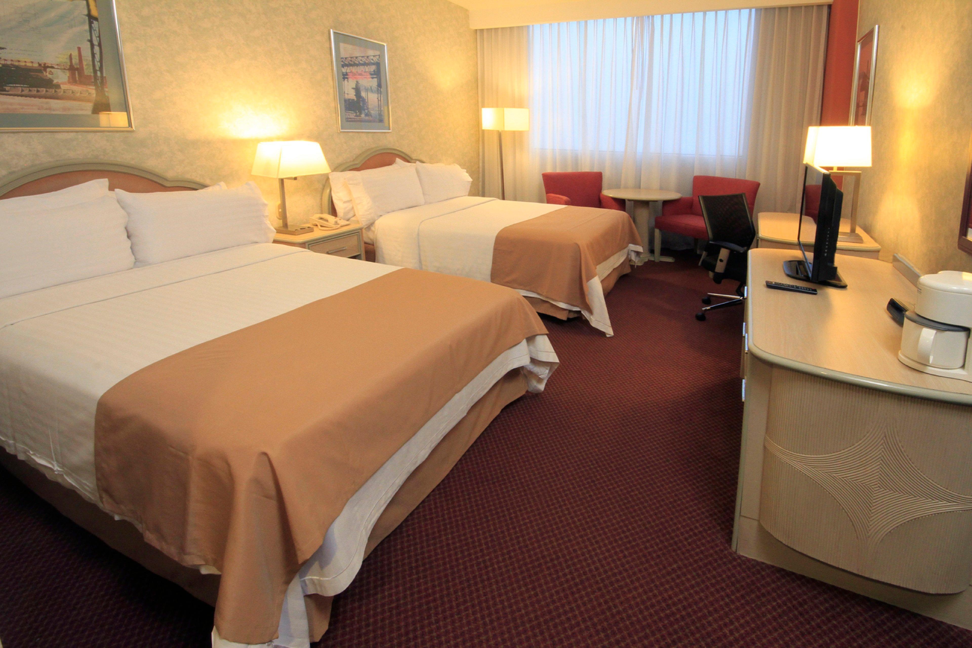 Holiday Inn Monterrey-Parque Fundidora By Ihg Exterior photo A typical guest room at the Holiday Inn