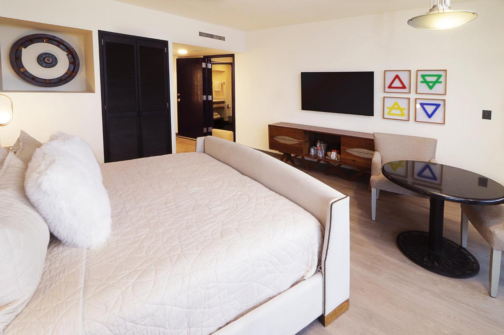 Holiday Inn Monterrey-Parque Fundidora By Ihg Exterior photo A room at the hotel